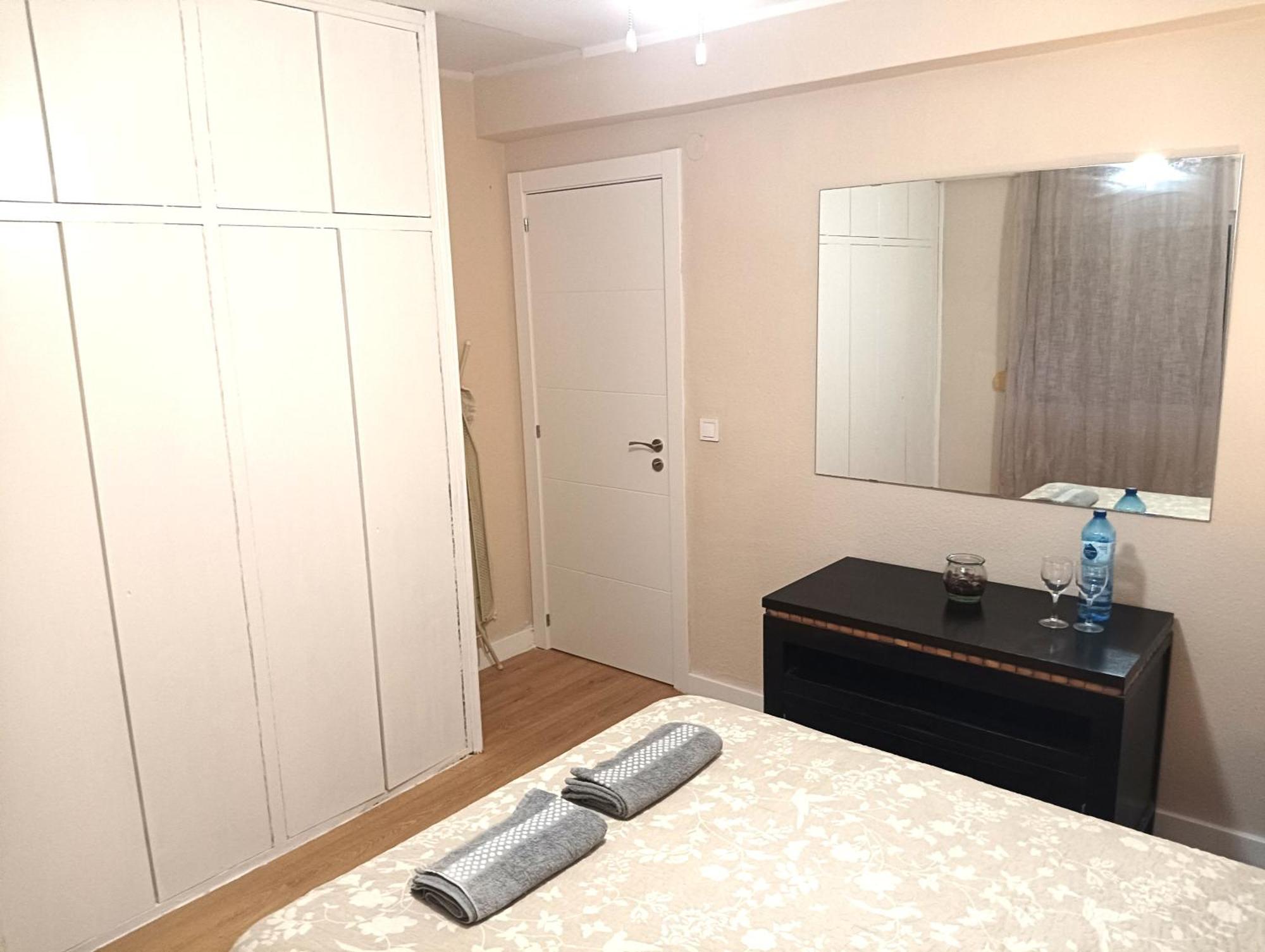 Habitaciones En Apartamento Compartido Delicias Room Cerca Del Mar, Aeropuerto, Ave Y Metro Málaga Rom bilde