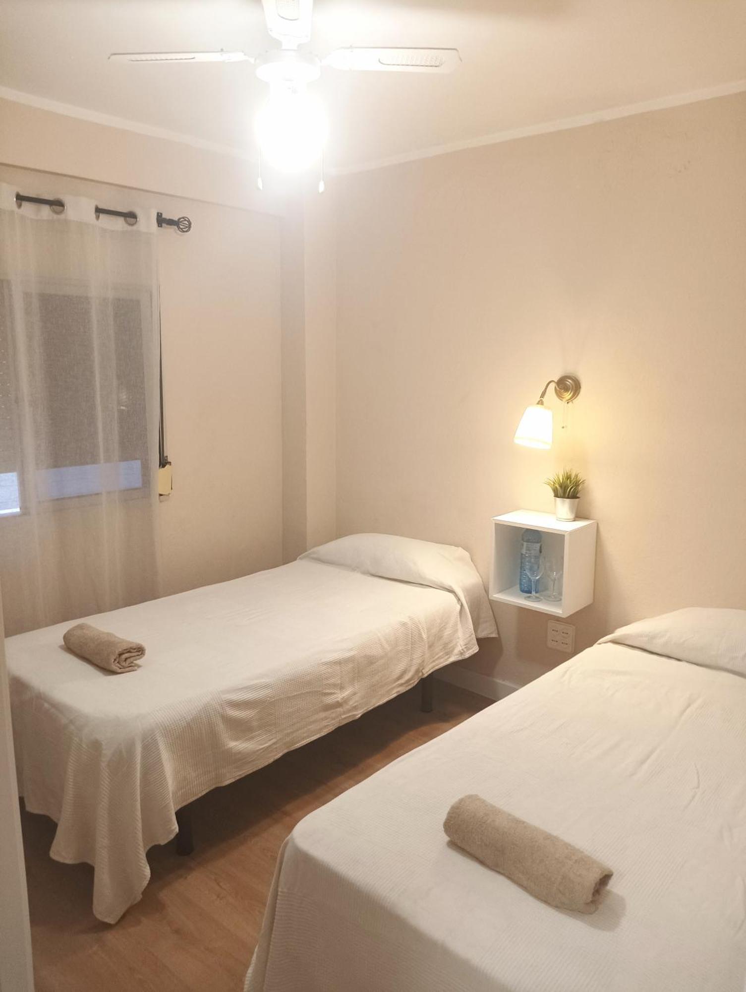 Habitaciones En Apartamento Compartido Delicias Room Cerca Del Mar, Aeropuerto, Ave Y Metro Málaga Rom bilde