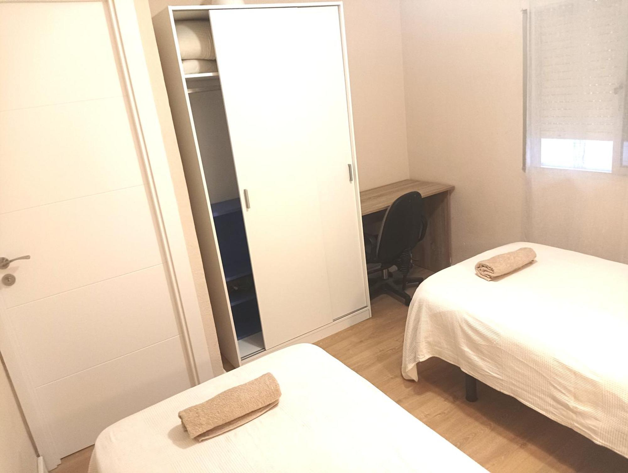Habitaciones En Apartamento Compartido Delicias Room Cerca Del Mar, Aeropuerto, Ave Y Metro Málaga Rom bilde