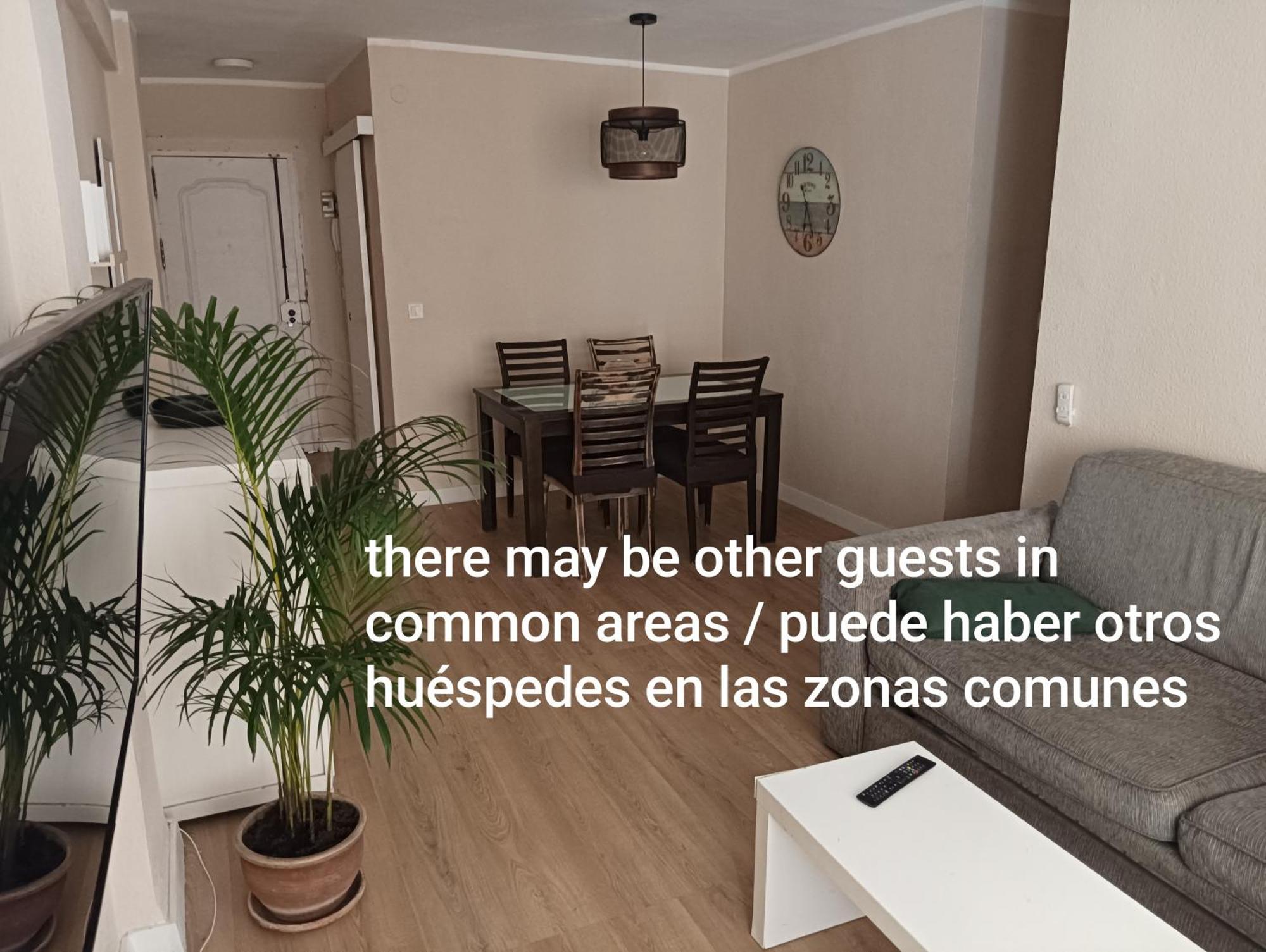 Habitaciones En Apartamento Compartido Delicias Room Cerca Del Mar, Aeropuerto, Ave Y Metro Málaga Eksteriør bilde