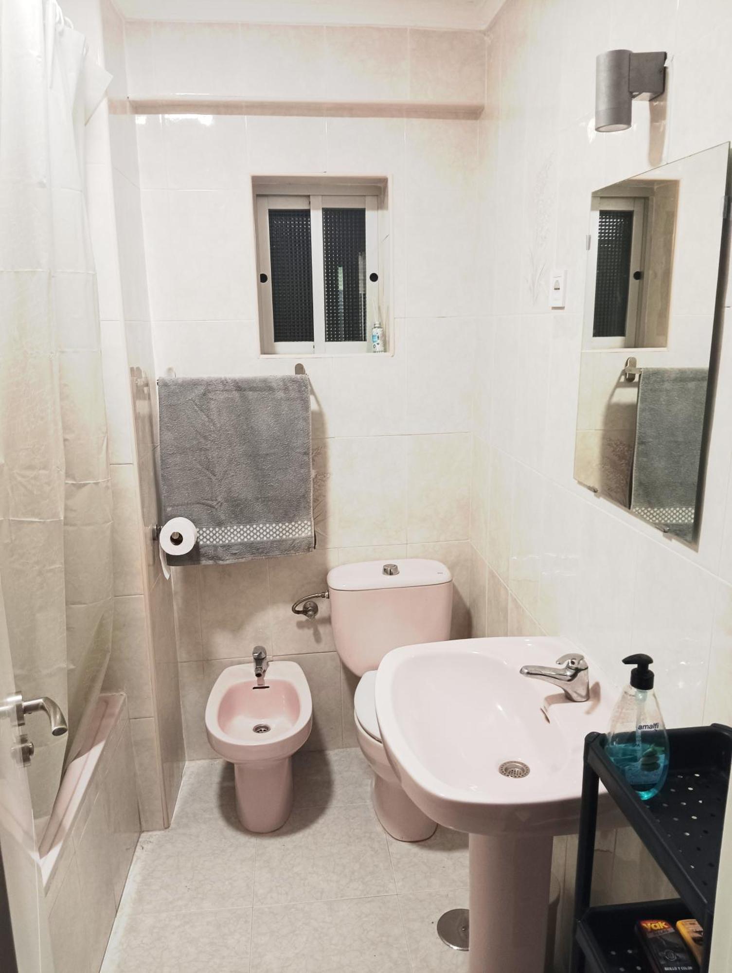 Habitaciones En Apartamento Compartido Delicias Room Cerca Del Mar, Aeropuerto, Ave Y Metro Málaga Eksteriør bilde